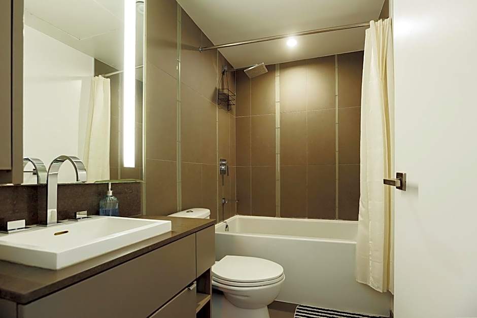 Luxury Condo w/Fascinating View&Free Parking