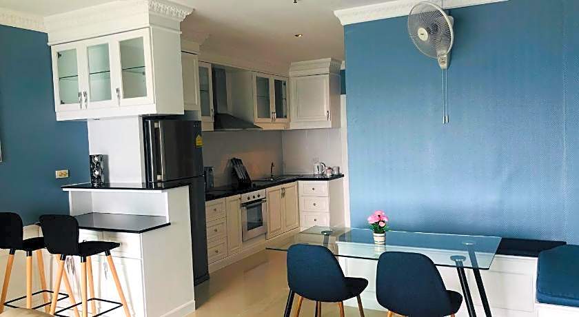 View Talay 6 Pattaya Beach Condominium by Honey