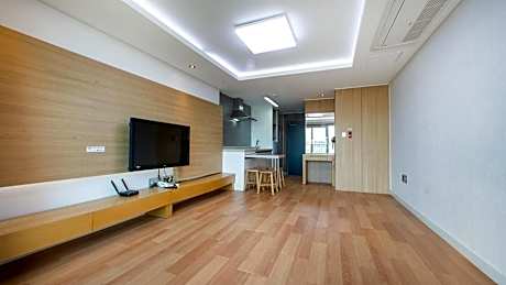 Family Room Ondol with Kitchenette