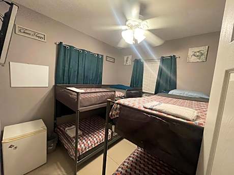 Miami Vibes "Hostel-Like" Shared Room