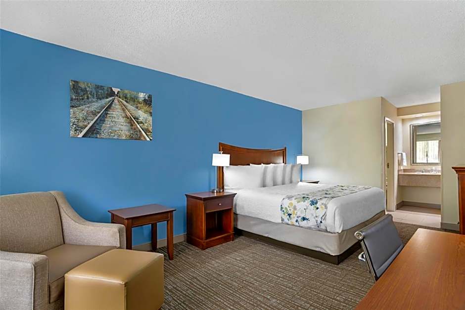 Best Western Inn & Suites Monroe