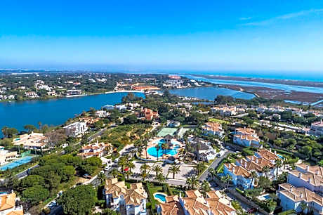 Encosta Do Lago Resort Club