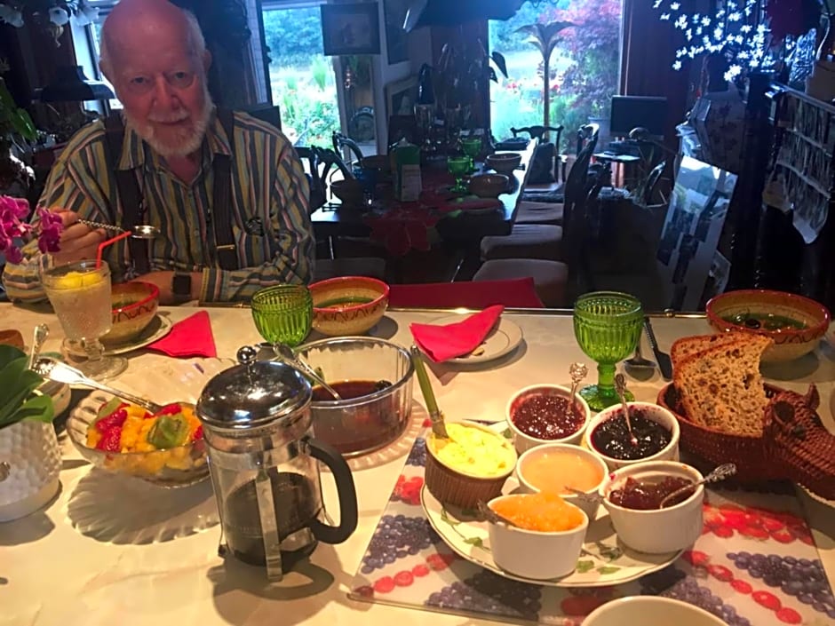 Chiswick Riviera with free parking