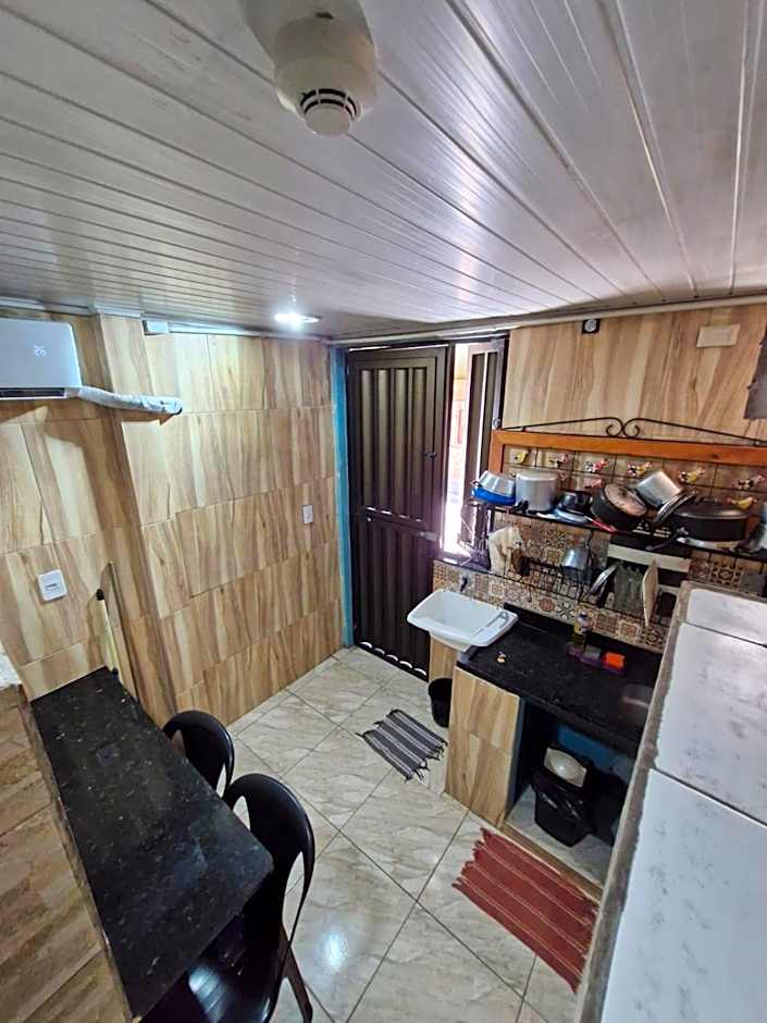 Kitnets com AR Condicionado na Praia