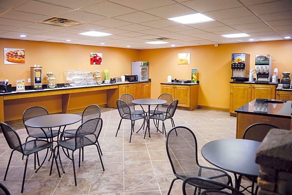 Quality Inn & Suites Ames Conference Center Near ISU Campus