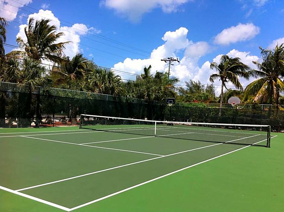 Coco Plum Beach & Tennis Club & Marina