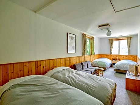 Quadruple Room with Mountain View