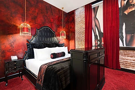 Lucifer, 2 Bedroom Presidential Suite, Bedroom 1: 1 King, Bedroom 2: 1 King