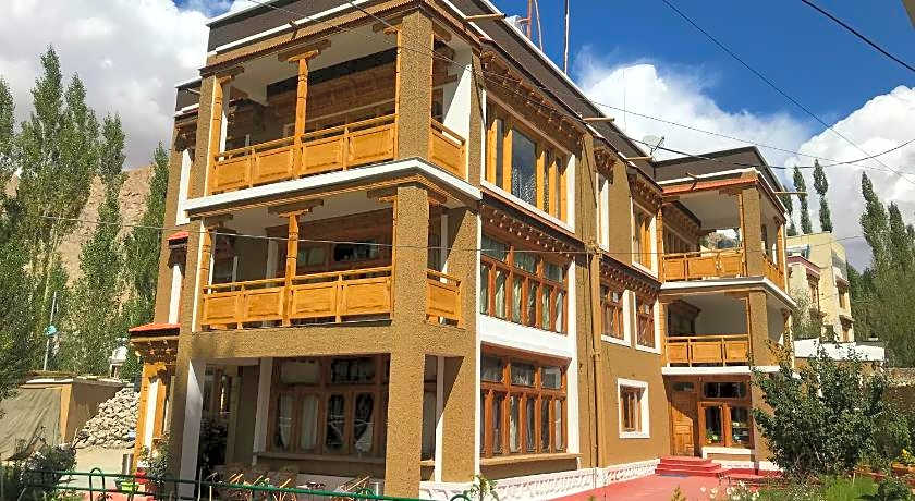 Sangto Green Guest House