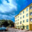 New Petit Hotel