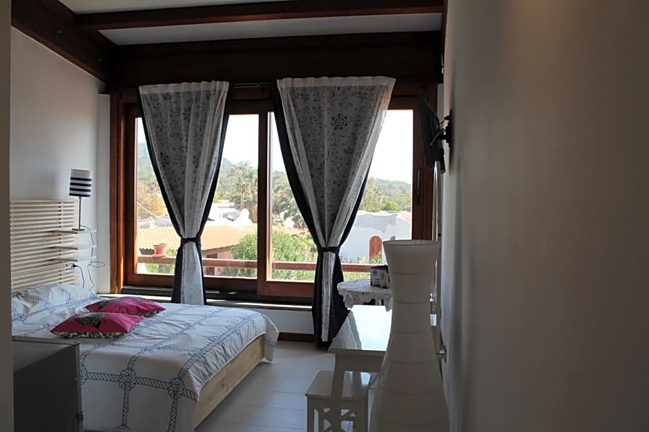Il Caimano B & B, con piscina dal 13 Luglio al 31 Agosto
