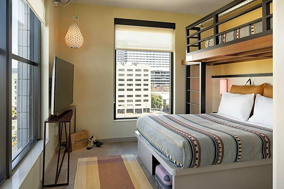 Moxy Oakland Uptown