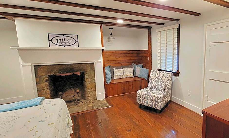 Graves Mountain Farm & Lodges