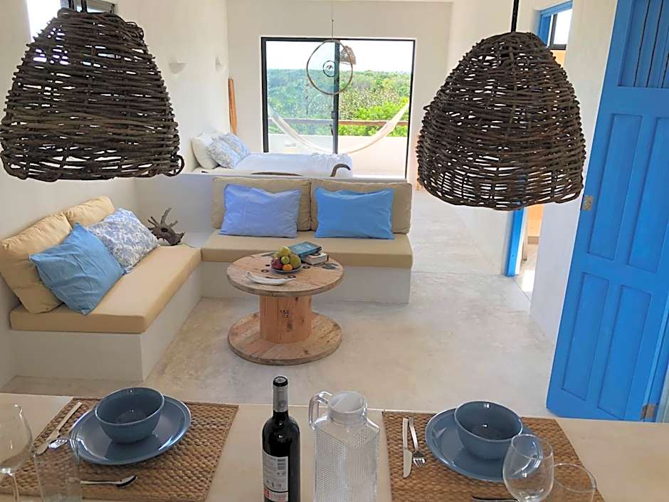 LunArena Barefoot Hotel