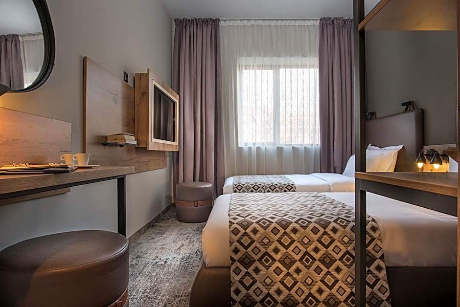 THE STAY Boutique Hotel Central Square - Free Compliments - Free Wi-Fi - TOP LOCATION - Nearby Paid Parking