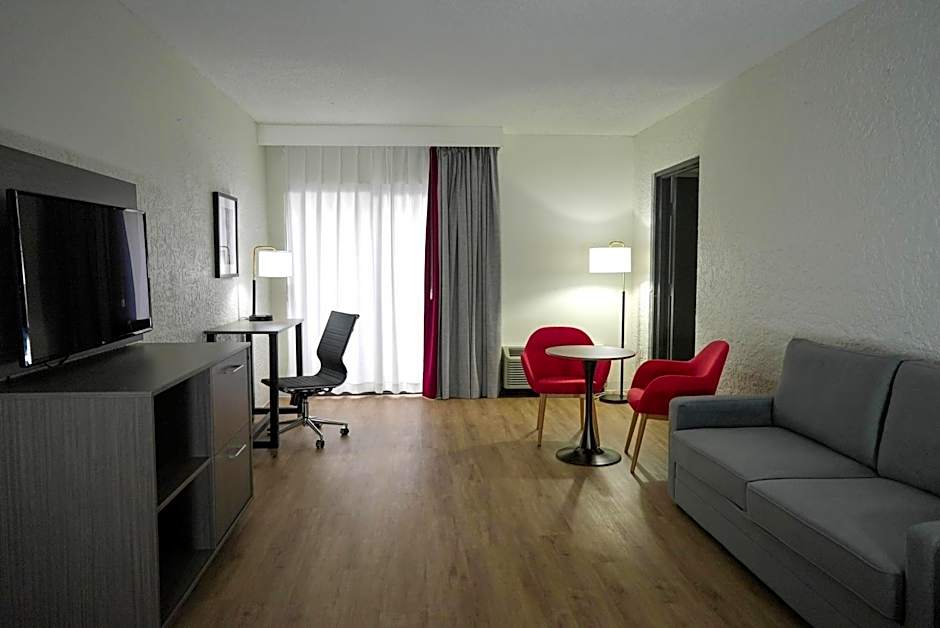 Ramada by Wyndham Tulsa Broken Arrow