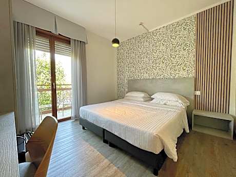 Classic Double Room with Balcony