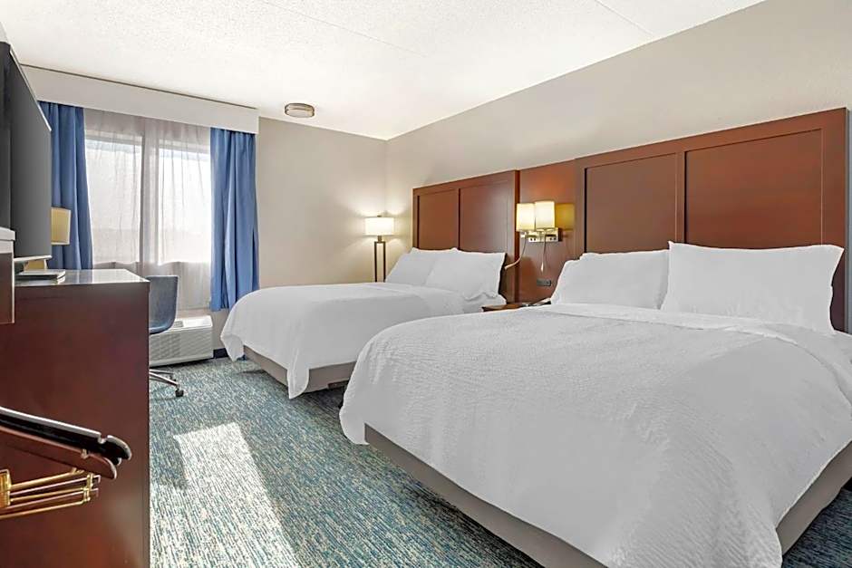 Garner Hotel Warren Northwest