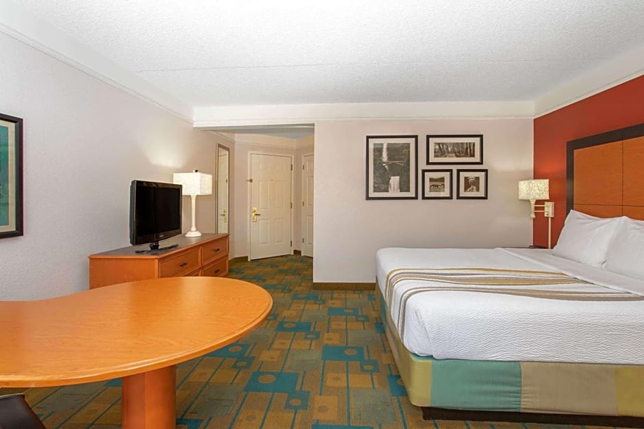 La Quinta Inn & Suites by Wyndham Denver Southwest Lakewood