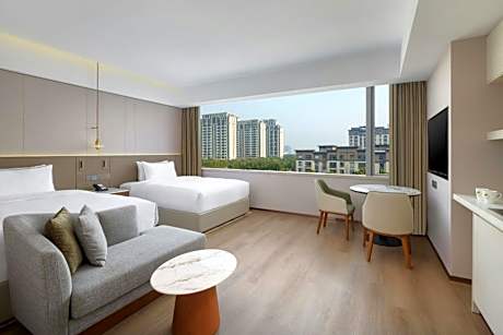 Queen Room with Two Queen Beds - Alive Room