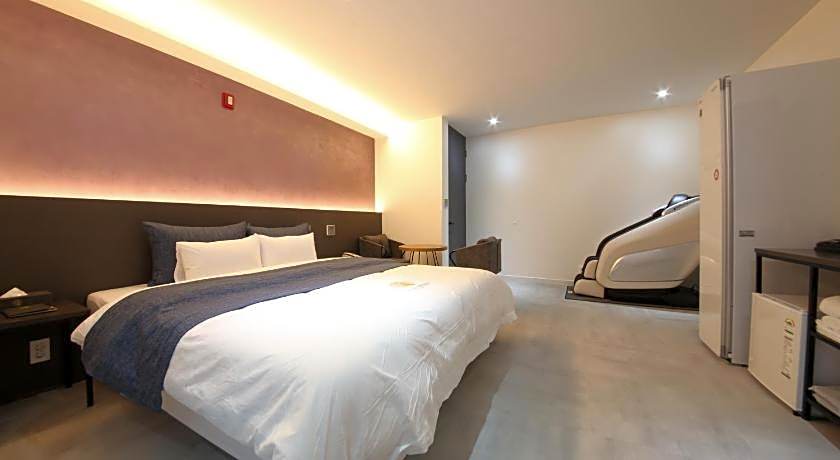 Two Nights Business Hotel