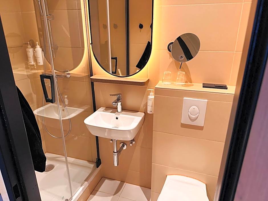 Hotel Astor Kiel by Campanile