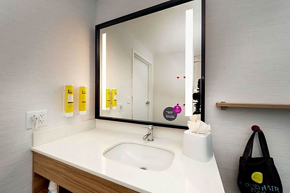 Tru by Hilton Staunton, VA