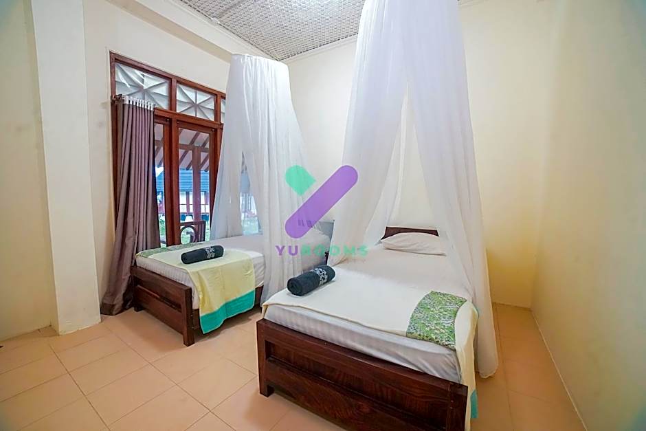 Arys Lagoon Bungalow & Hotel