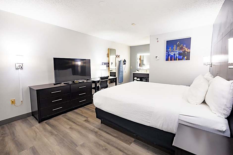 La Quinta Inn & Suites by Wyndham Tampa-Near Busch Gardens