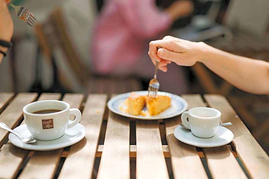 Tomato Urban Retreat