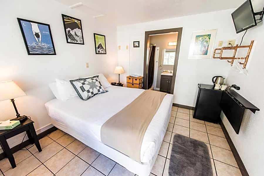 Riverwalk Inn