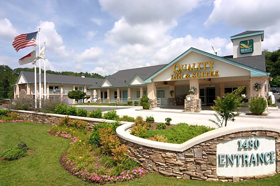 Quality Inn & Suites Biltmore East