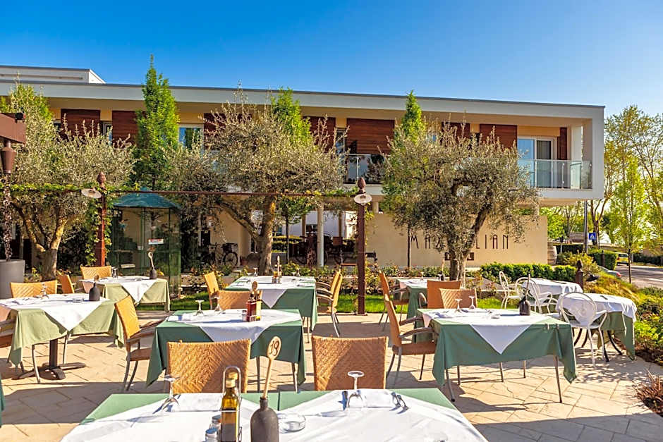 Hotel Maximilian