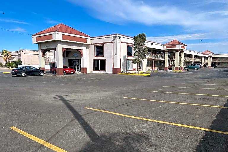 Baymont Inn