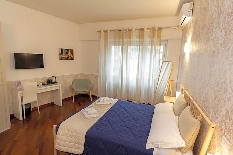 Aurelio Deluxe Rooms