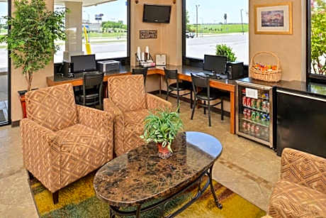 1 Bedroom Suite Queen Bed