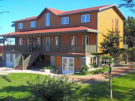 Gîte La Maison Chez J.P. Bed and Breakfast