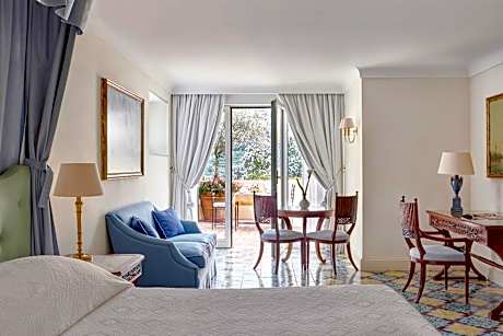 Double or Twin Room with Terrace and Garden View