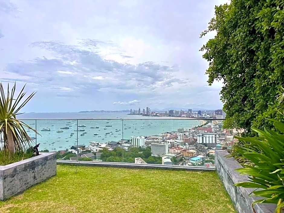 Sea View Spacious Condo At Pattaya