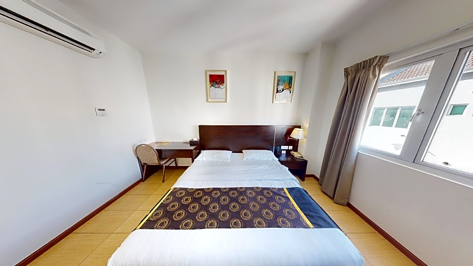ERNES Hotel Alma
