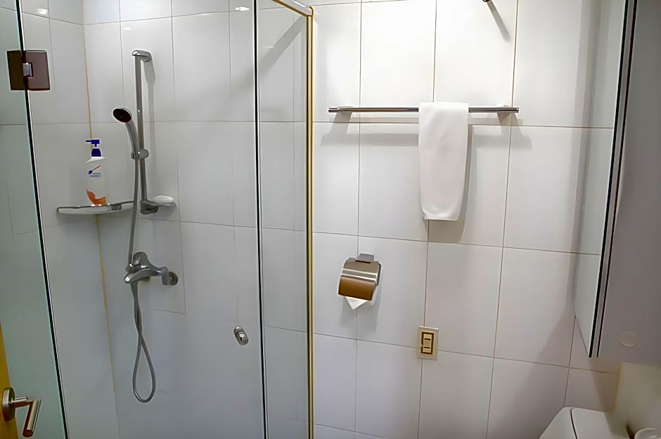 Incheon Airport Gogo House