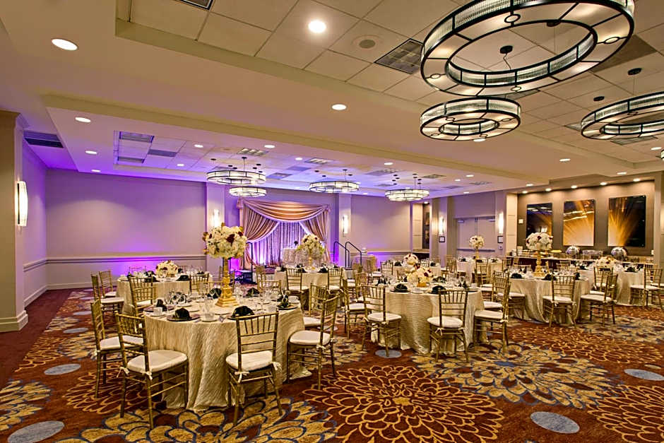 Holiday Inn Long Beach - Airport By IHG