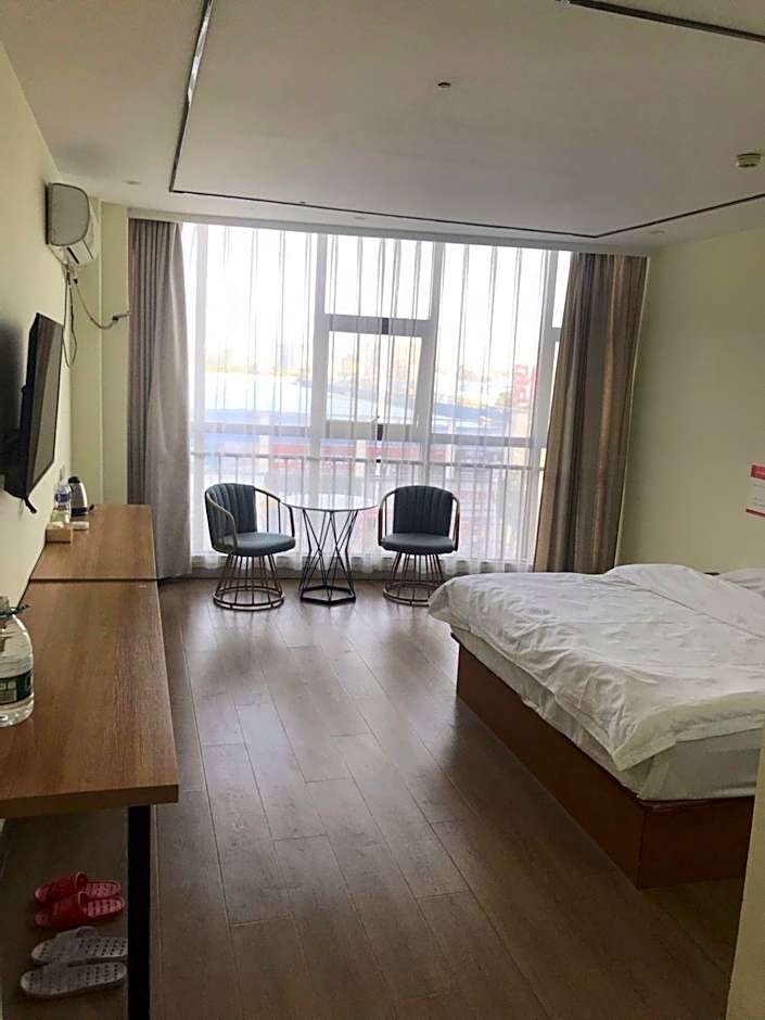 Vatica Hotel Fuyang Linquan Tenghui International City Branch