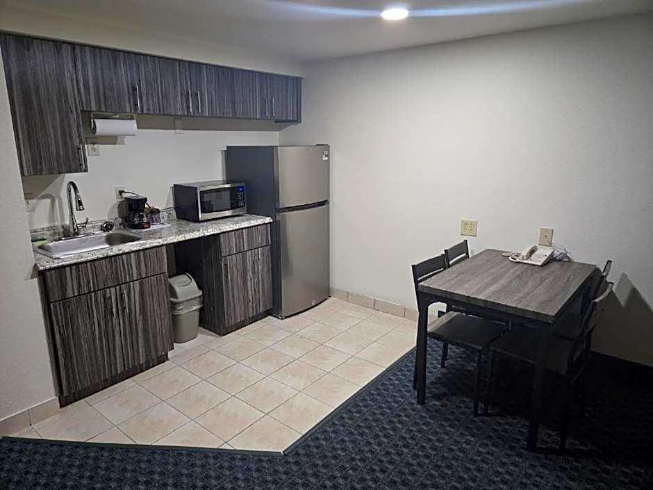 Allure Suites of Fort Myers