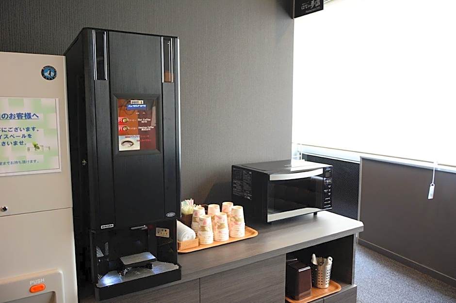 Ueda Ekimae Royal Hotel