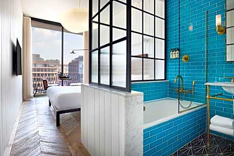 City View King Balcony