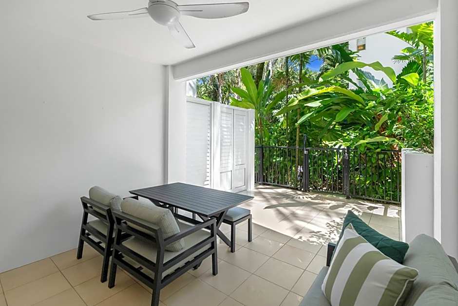 Elysium Private Accommodation at Beach Club & Spa