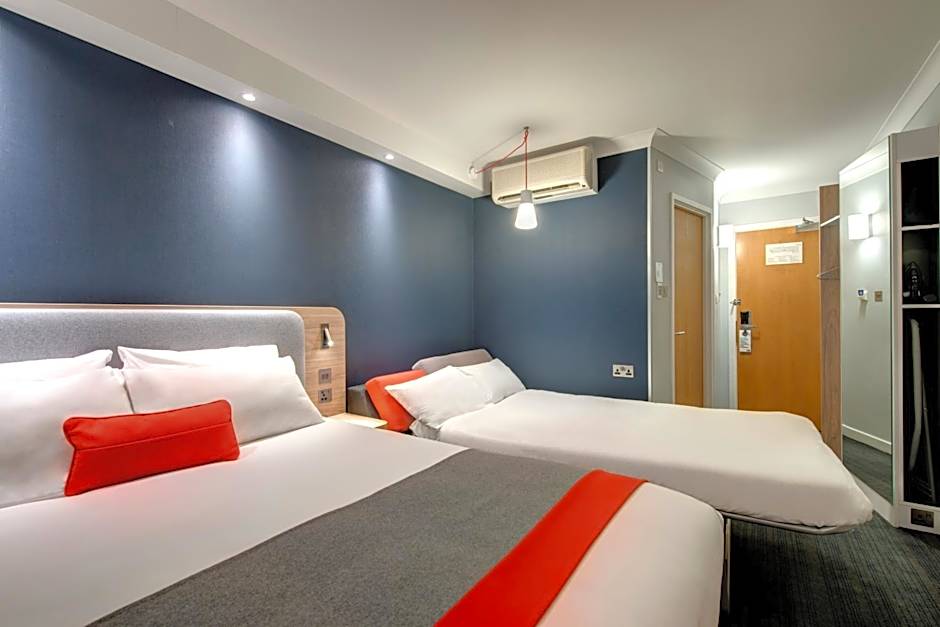 Holiday Inn Express London Luton Airport By IHG
