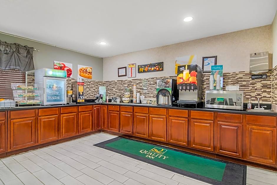 Quality Inn Marietta near Dobbins ARB