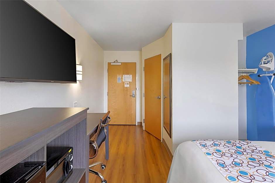 SureStay Plus Hotel by Best Western Niagara Falls East